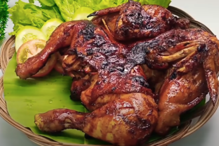 Rahasia Ayam Bakar yang Bikin Warga Cilacap Ngidam Setiap Hari